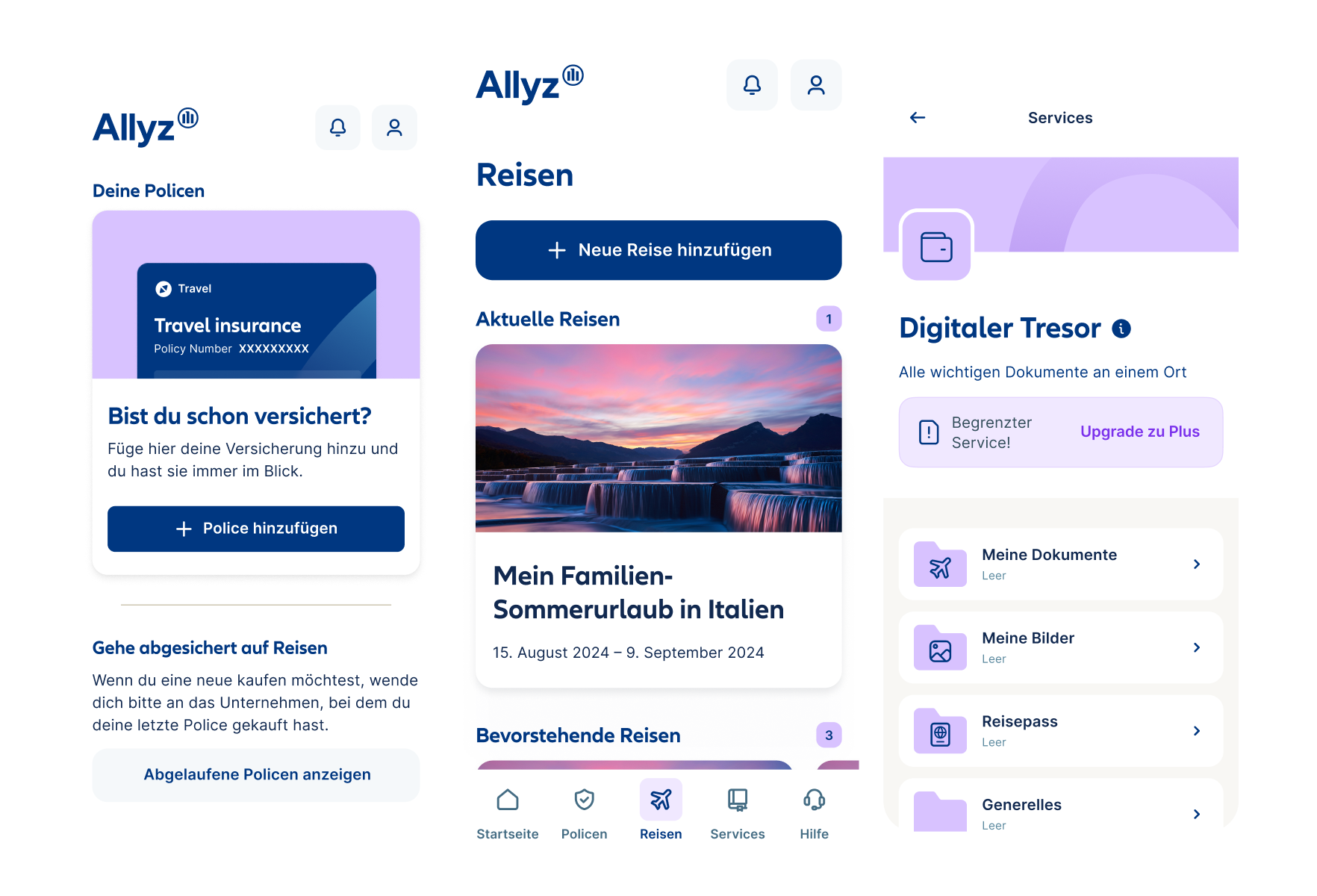 Drei Smartphone-Bildschirme werden angezeigt. Der linke Bildschirm zeigt „Ihre Reiseversicherungen“. Der mittlere Bildschirm zeigt die Funktion „Reisen hinzufügen“ und der rechte Bildschirm zeigt den Allyz-Tresor, eine Dokumentenablage.